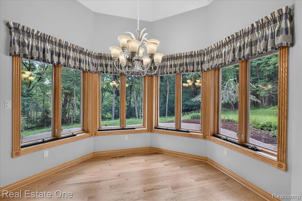 425 Courtney Road Leonard, MI 48367 - Photo 26 of 89 Gallery Image 26
