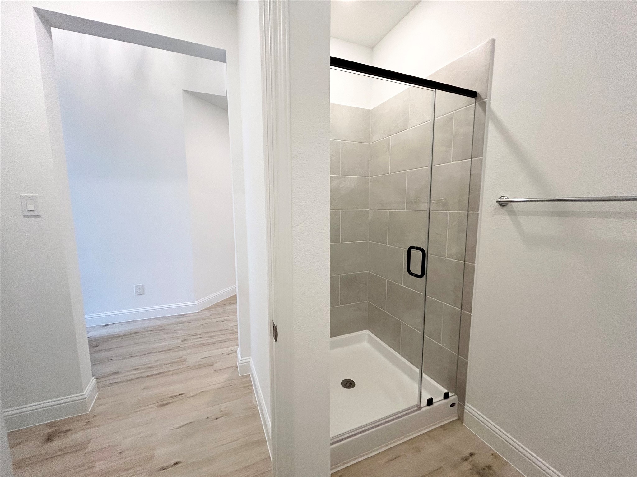 15310 Spanish Ranchos Way, Unit WAYS Cypress, TX 77433 - Photo 28 of 40 Guest bath