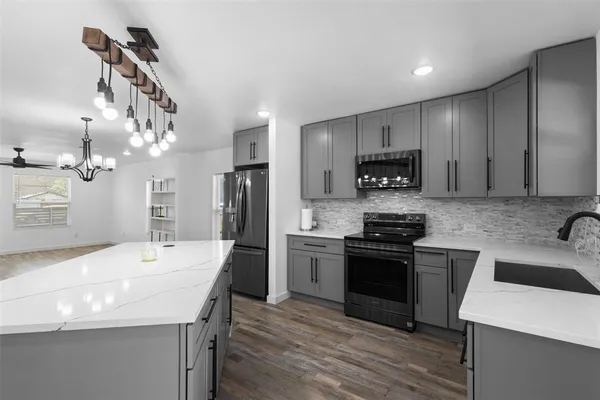 $395,000 | 1024 Greenlee Street, Denton, TX 76201