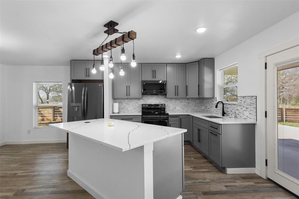 1024 Greenlee Street Denton, TX 76201 - Photo 10 of 26