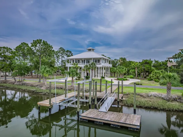 $1,100,000 | 123 Cedar Island Way, Crawfordville, FL 32327