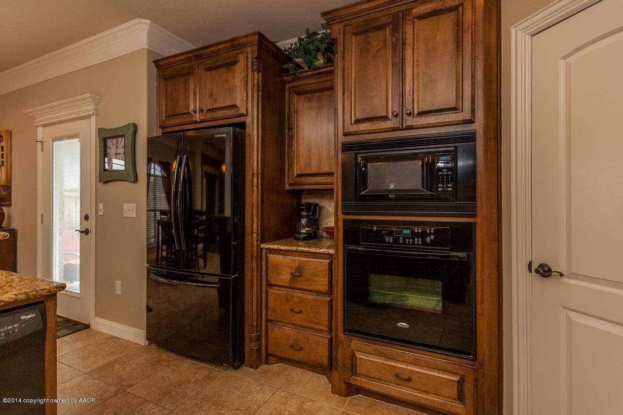18500 Grasslands Road Bushland, TX 79124 - Photo 14 of 33 fridge and oven cabinet