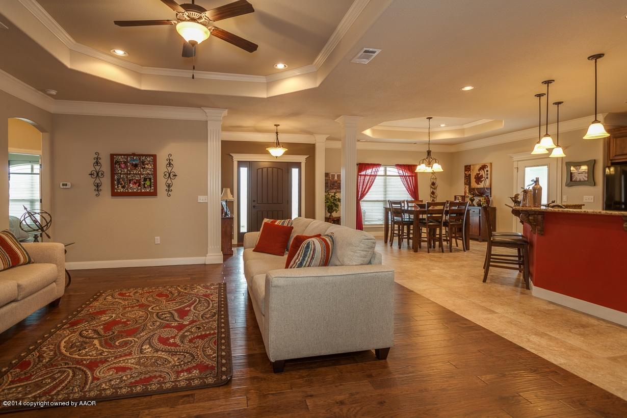 18500 Grasslands Road Bushland, TX 79124 - Photo 9 of 33 living, kitchen & dining room
