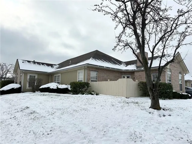 $327,000 | 11274 South Pflumm Road, Olathe, KS 66215