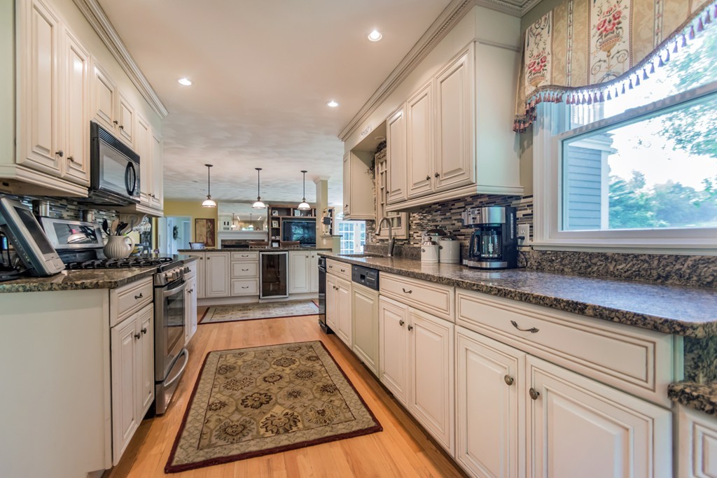 10 Blood Road Andover, MA 01810 - Photo 6 of 16 Gallery Image 6