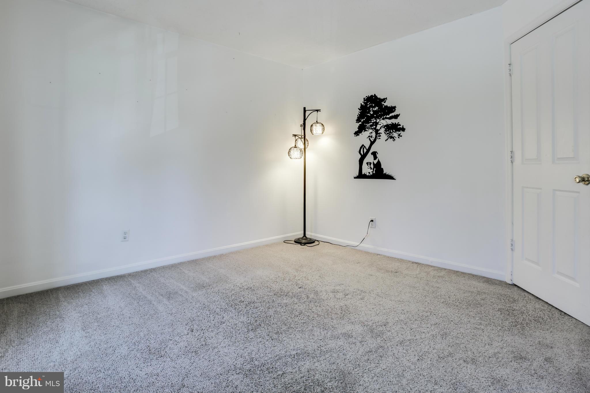 639 Nollmeyer Road Baltimore, MD 21220 - Photo 18 of 28 a view of a room