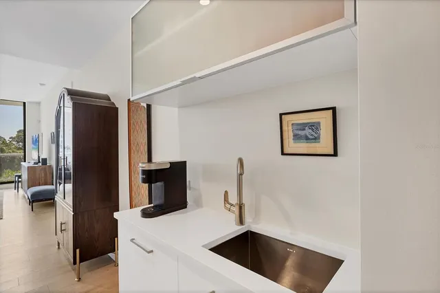 $1,700,000 | 300 South Pineapple Avenue, Unit 302, Sarasota, FL 34236