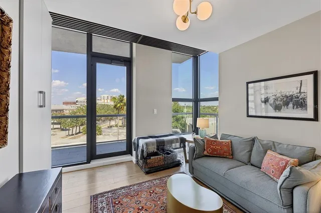 $1,700,000 | 300 South Pineapple Avenue, Unit 302, Sarasota, FL 34236