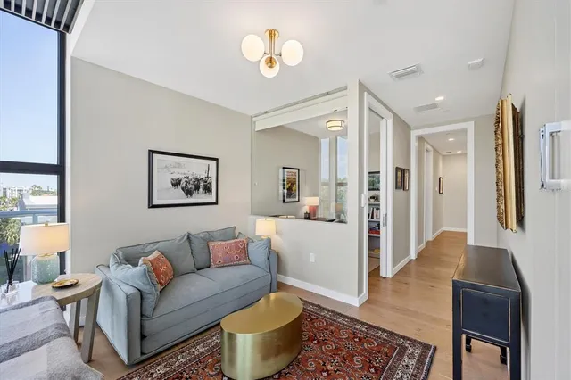 $1,700,000 | 300 South Pineapple Avenue, Unit 302, Sarasota, FL 34236