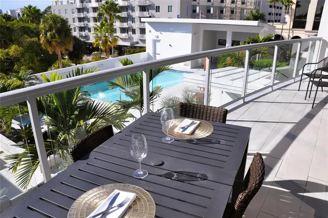 $1,700,000 | 300 South Pineapple Avenue, Unit 302, Sarasota, FL 34236