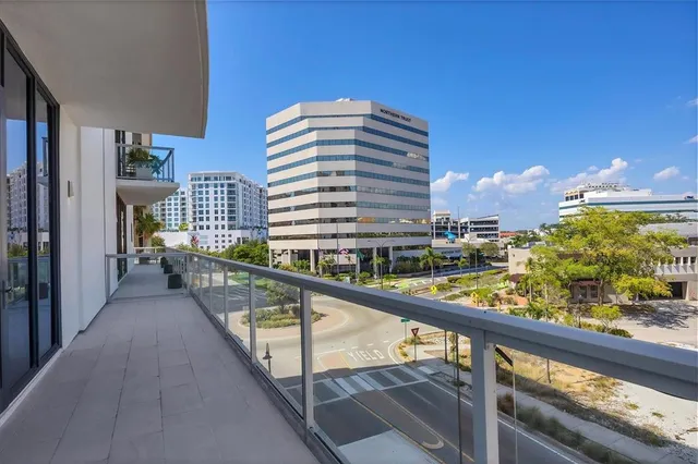 $1,700,000 | 300 South Pineapple Avenue, Unit 302, Sarasota, FL 34236