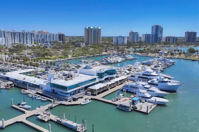 $1,700,000 | 300 South Pineapple Avenue, Unit 302, Sarasota, FL 34236