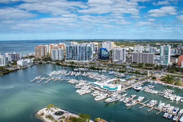 $1,700,000 | 300 South Pineapple Avenue, Unit 302, Sarasota, FL 34236