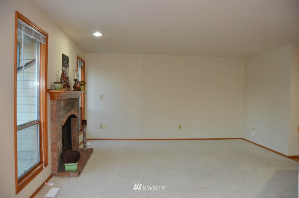 3128 209th Street Southeast Bothell, WA 98021 - Photo 12 of 22