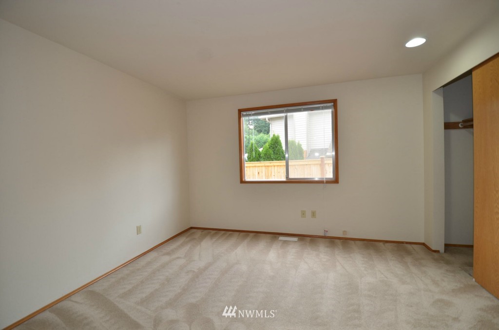 3128 209th Street Southeast Bothell, WA 98021 - Photo 14 of 22