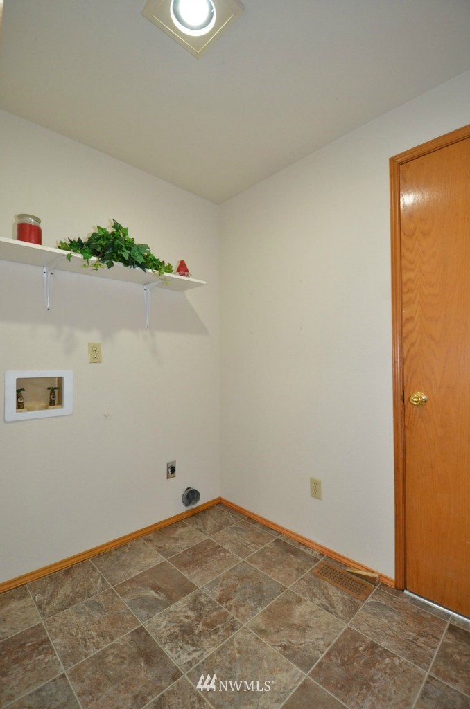 3128 209th Street Southeast Bothell, WA 98021 - Photo 15 of 22