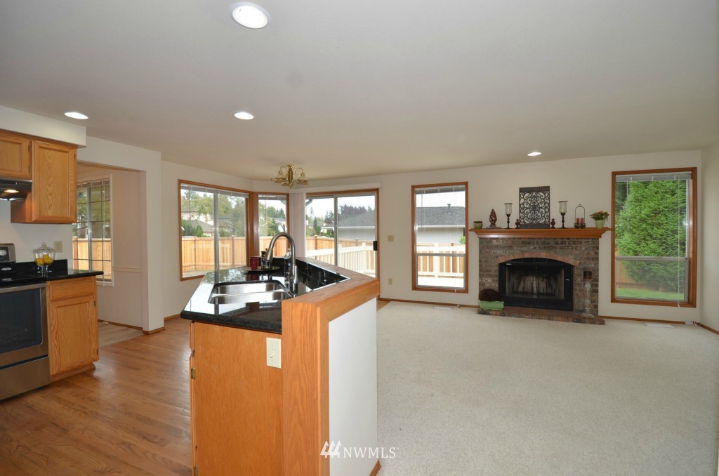 3128 209th Street Southeast Bothell, WA 98021 - Photo 4 of 22