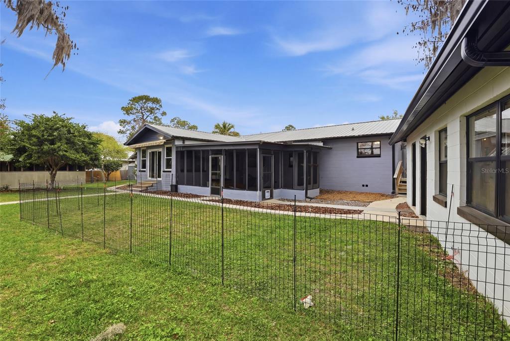 8096 Southwest County Road 18 Hampton, FL 32044 - Photo 37 of 60