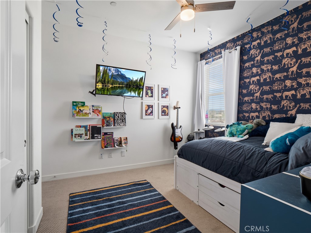 27013 Hummingbird Lane Valencia, CA 91381 - Photo 28 of 54
