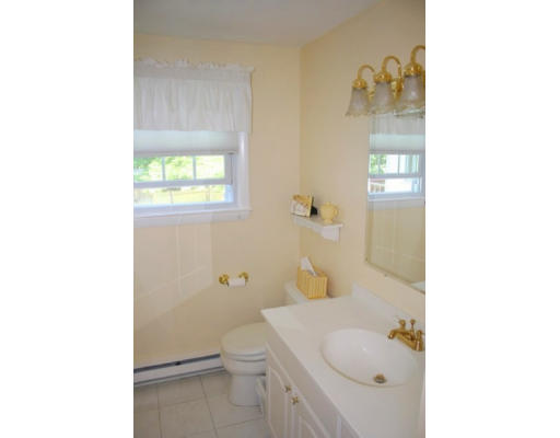 5 Brady Rd Extension Westborough, MA 01581 - Photo 12 of 16 a picture of a bathroom with a sink