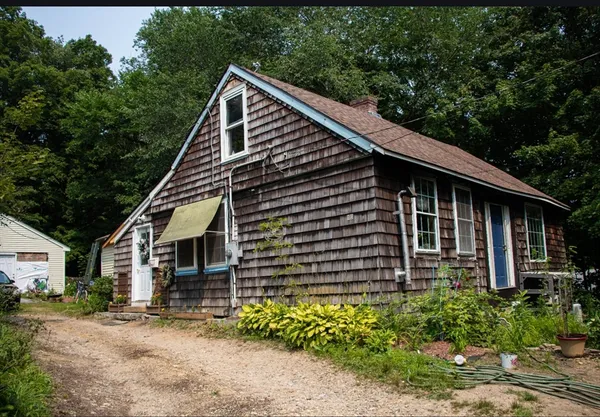 $350,000 | 10 Bates Hill Road, Sturbridge, MA 01518