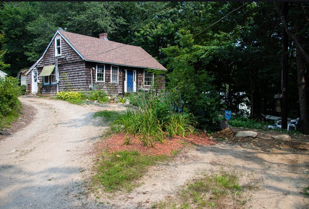 10 Bates Hill Road Sturbridge, MA 01518 - Photo 5 of 29