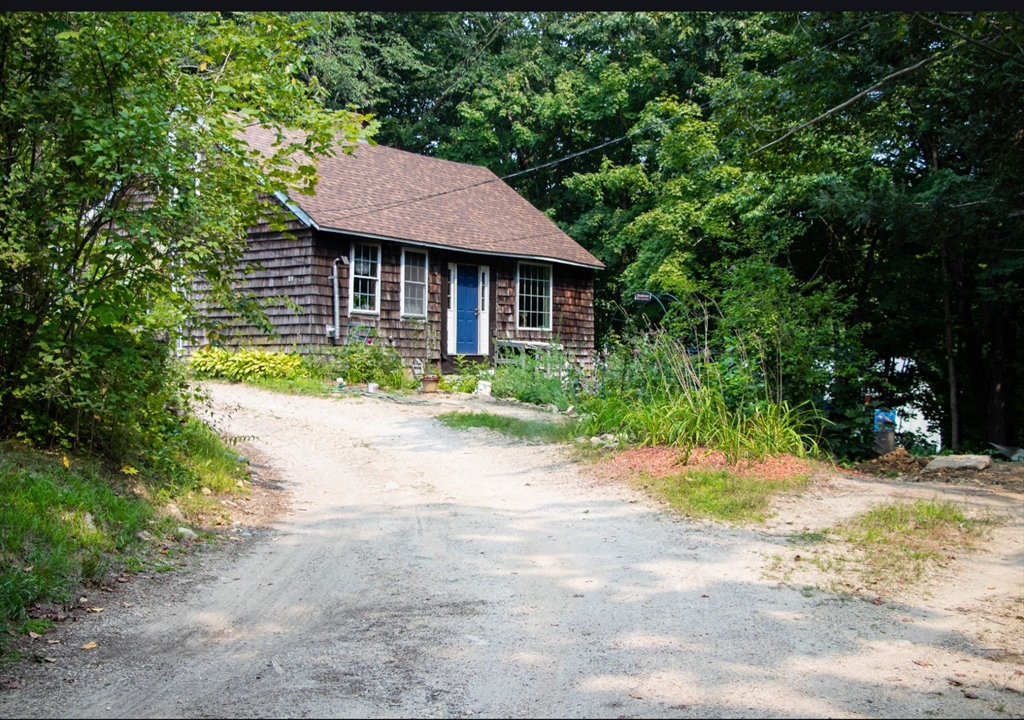 10 Bates Hill Road Sturbridge, MA 01518 - Photo 6 of 29