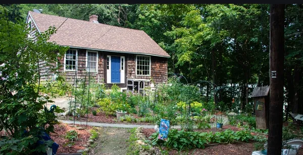 $350,000 | 10 Bates Hill Road, Sturbridge, MA 01518