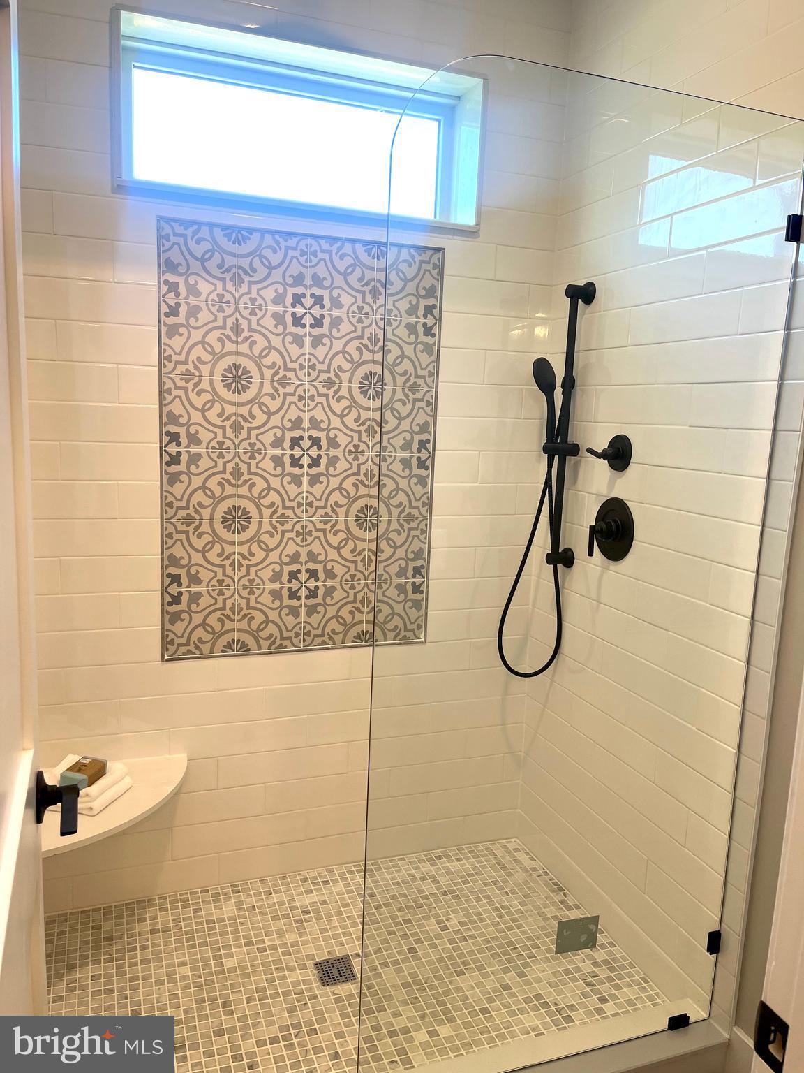 7844 Bertha Road Pasadena, MD 21122 - Photo 29 of 43 Shower glass has been added