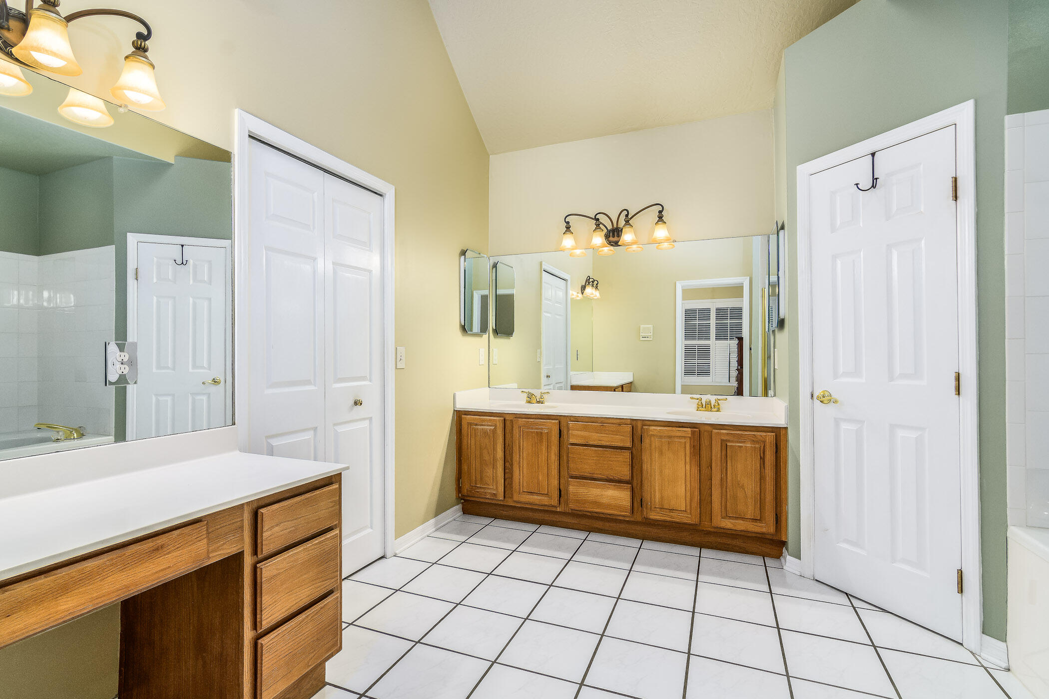 1840 Cox Road Cocoa, FL 32926 - Photo 29 of 72 Primary bath