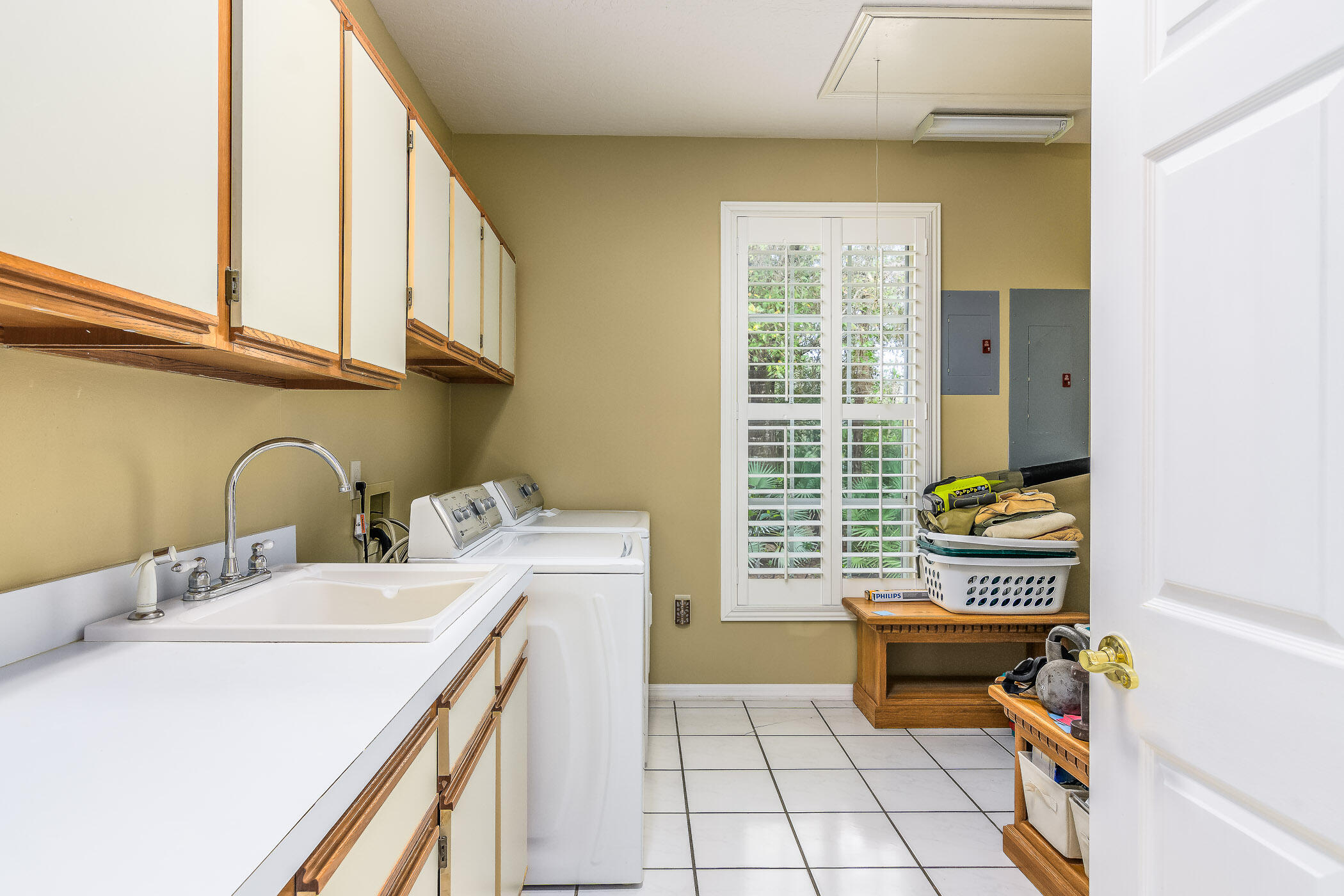 1840 Cox Road Cocoa, FL 32926 - Photo 32 of 72 Supersized laundry room