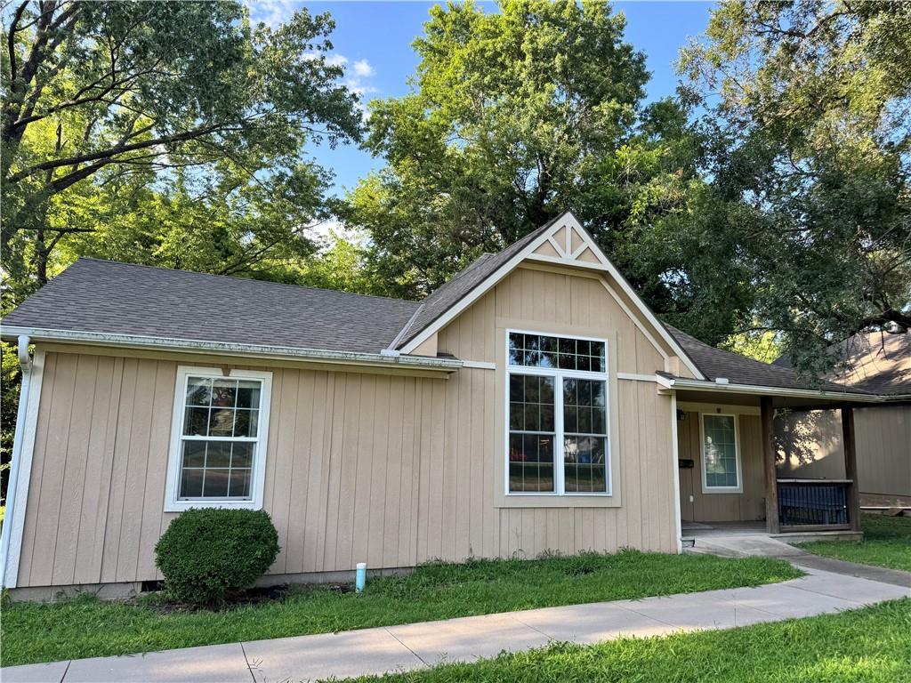 110 West Mill Street Butler, MO 64730 - Photo 4 of 47