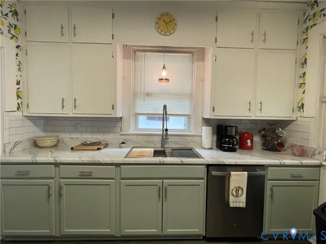 $349,900 | 145 Carroll Avenue, Colonial Heights, VA 23834