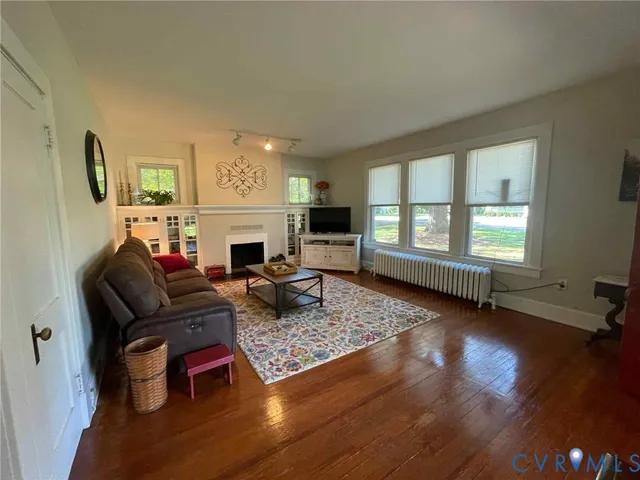 $349,900 | 145 Carroll Avenue, Colonial Heights, VA 23834