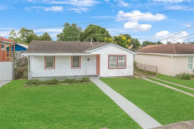 $149,000 | 52 Creagan Avenue, Gretna, LA 70053