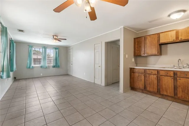 $149,000 | 52 Creagan Avenue, Gretna, LA 70053