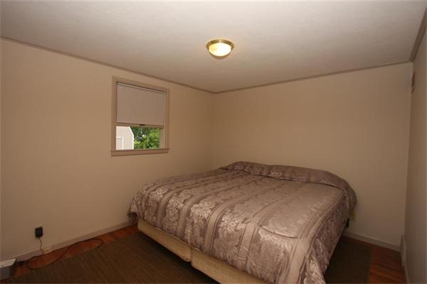 794 Bradley Road Springfield, MA 01109 - Photo 9 of 22