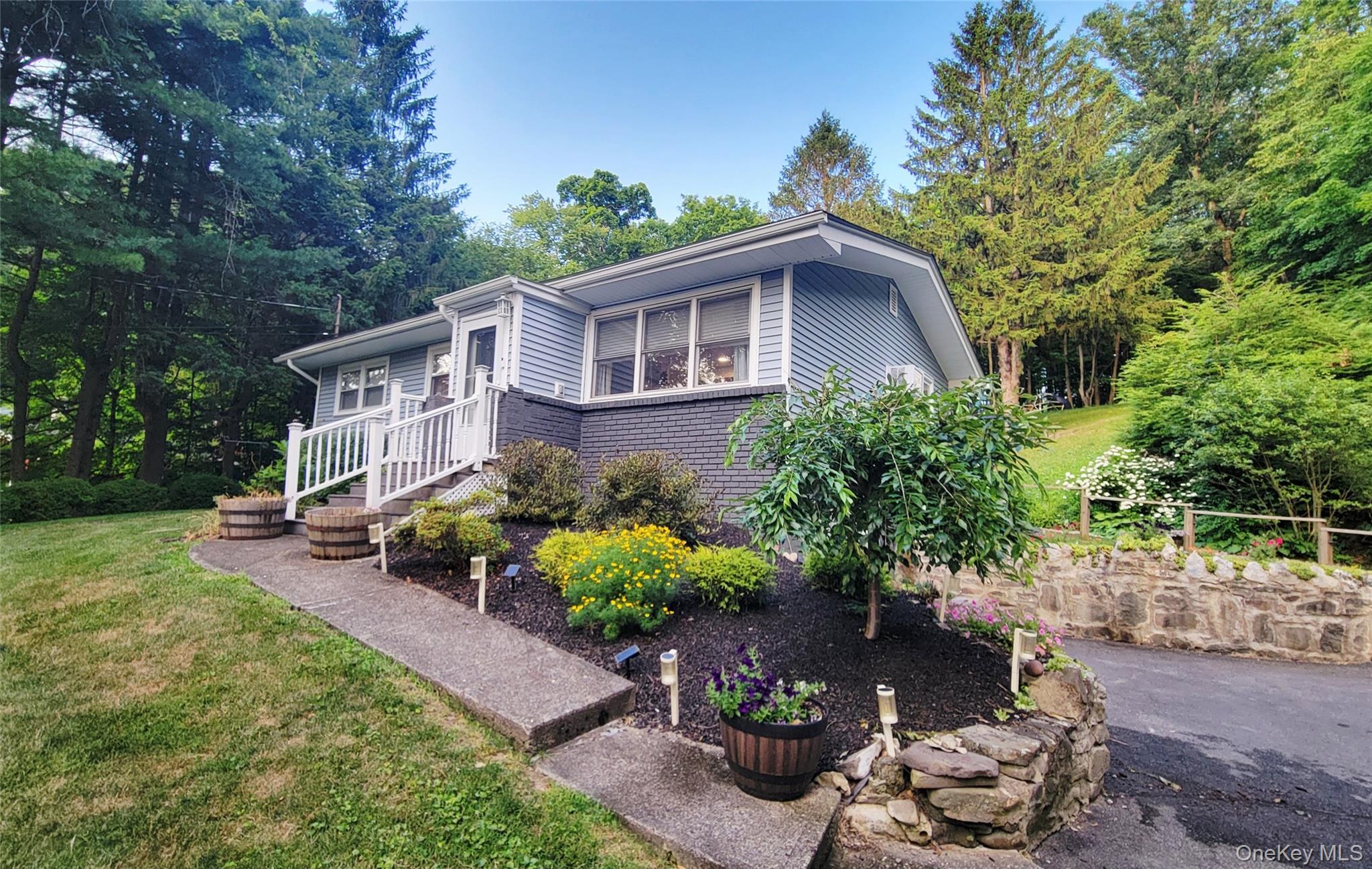 42 Old St Rte 208 Montgomery, NY 12549 - Photo 3 of 30