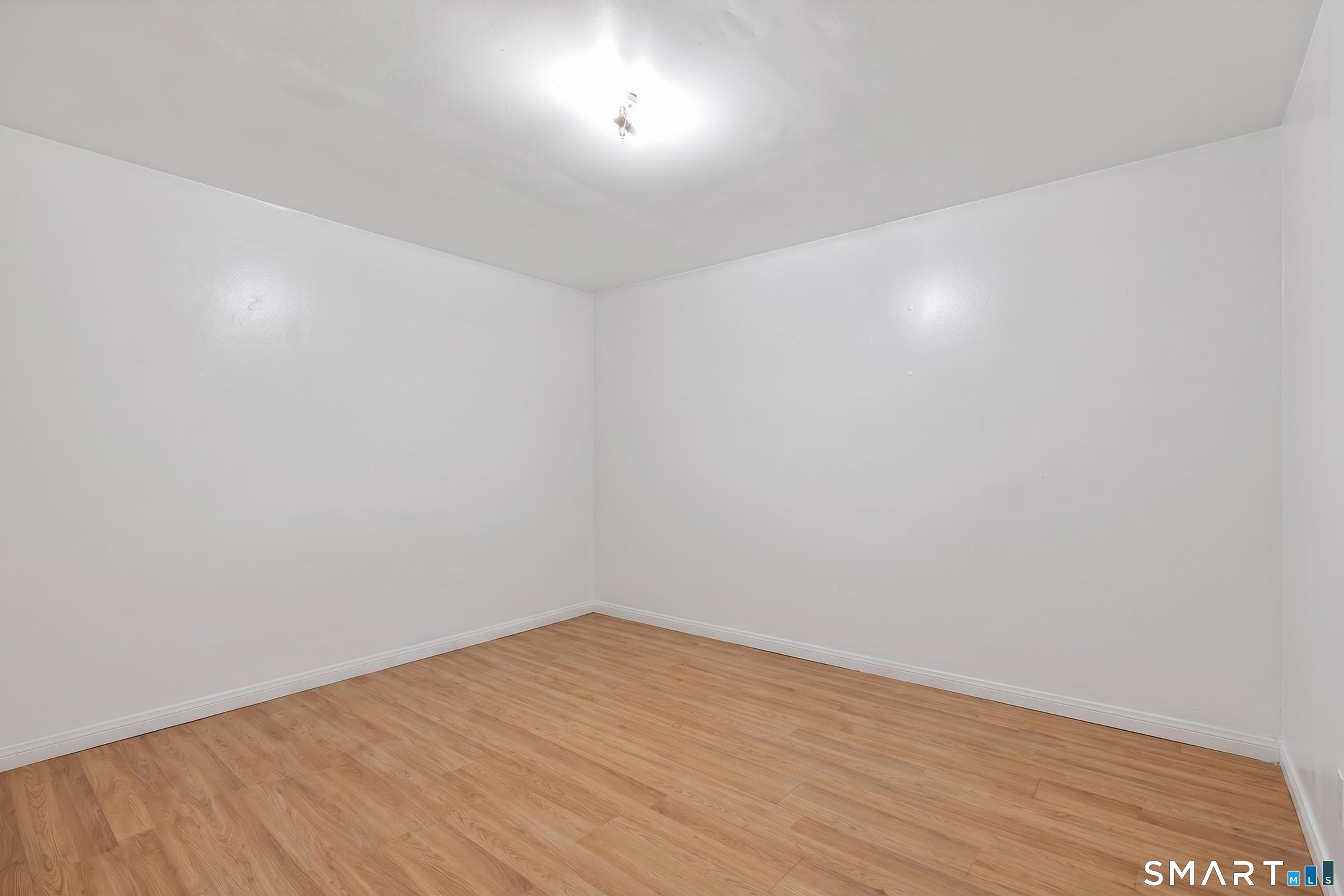 626 Stillman Street Bridgeport, CT 06608 - Photo 12 of 38