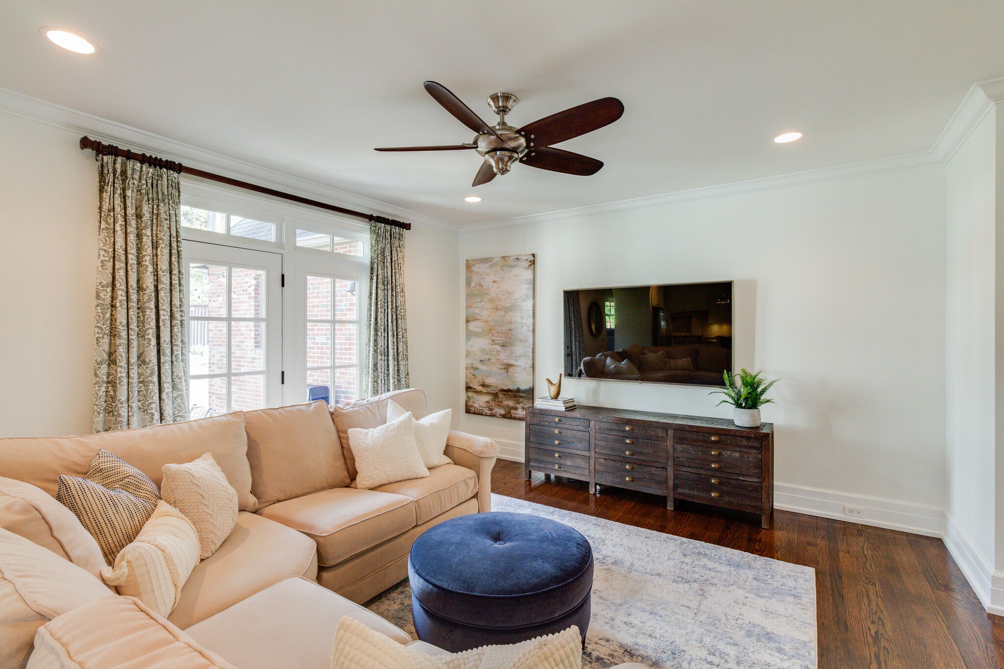 116 Mockingbird Road Nashville, TN 37205 - Photo 18 of 43 a living room with furniture and a flat screen tv