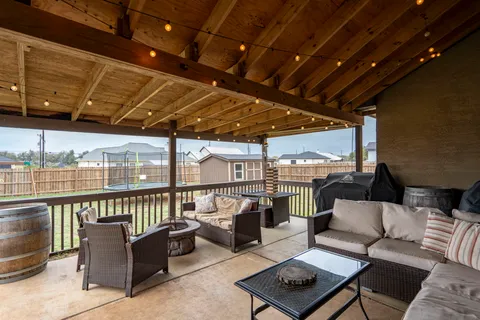 $375,000 | 113 Antonio Perez, Blanco, TX 78606