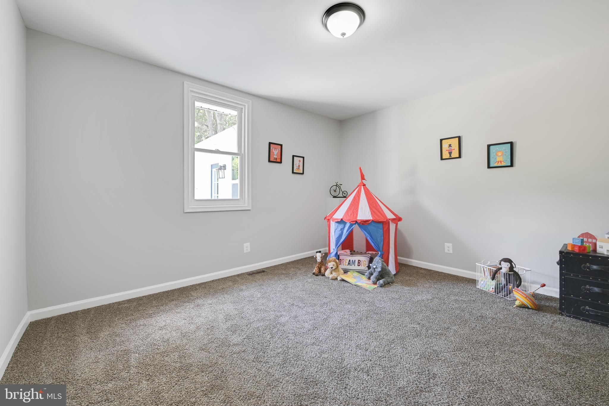 924 Rosedale Avenue Rosedale, MD 21237 - Photo 15 of 51 Bedroom 1