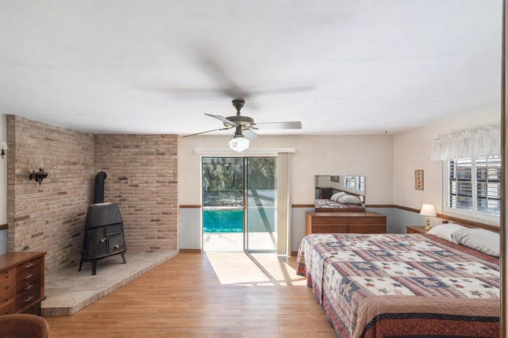 301 Shady Woods Road Geneva, FL 32732 - Photo 11 of 38