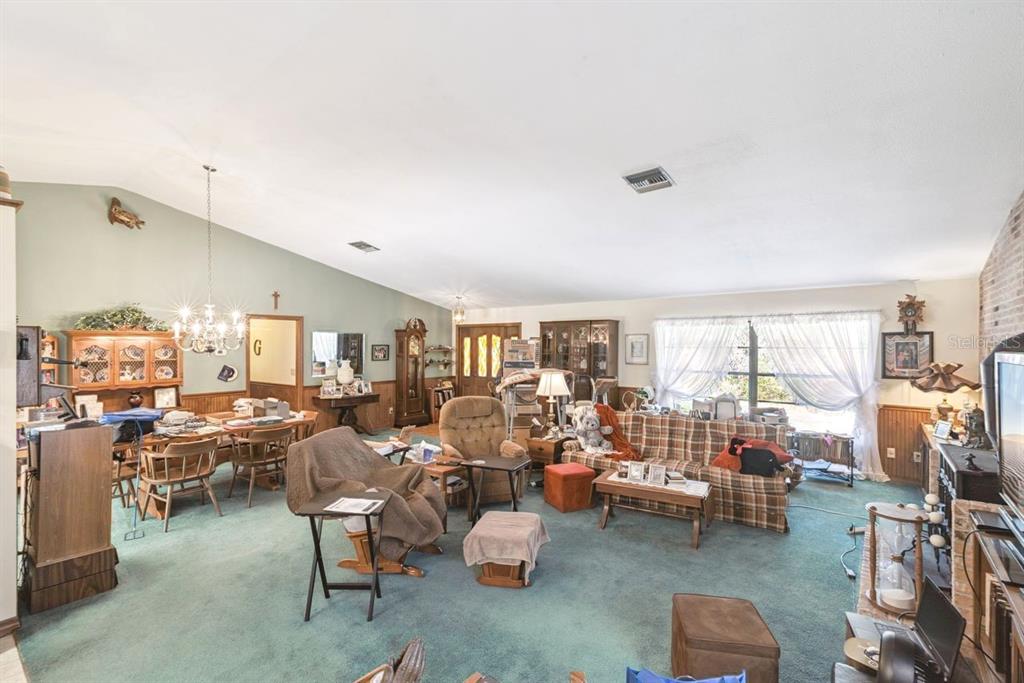 301 Shady Woods Road Geneva, FL 32732 - Photo 3 of 38