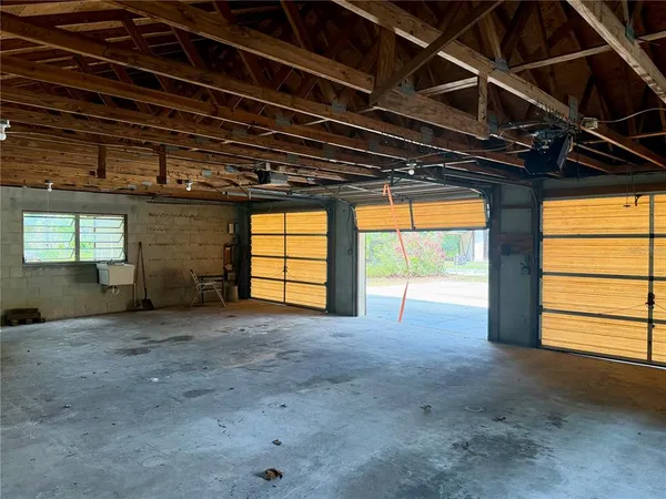 $675,000 | 301 Shady Woods Road, Geneva, FL 32732