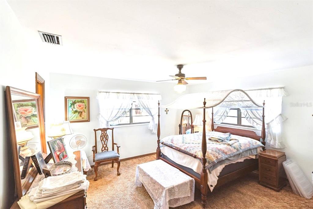 301 Shady Woods Road Geneva, FL 32732 - Photo 10 of 38