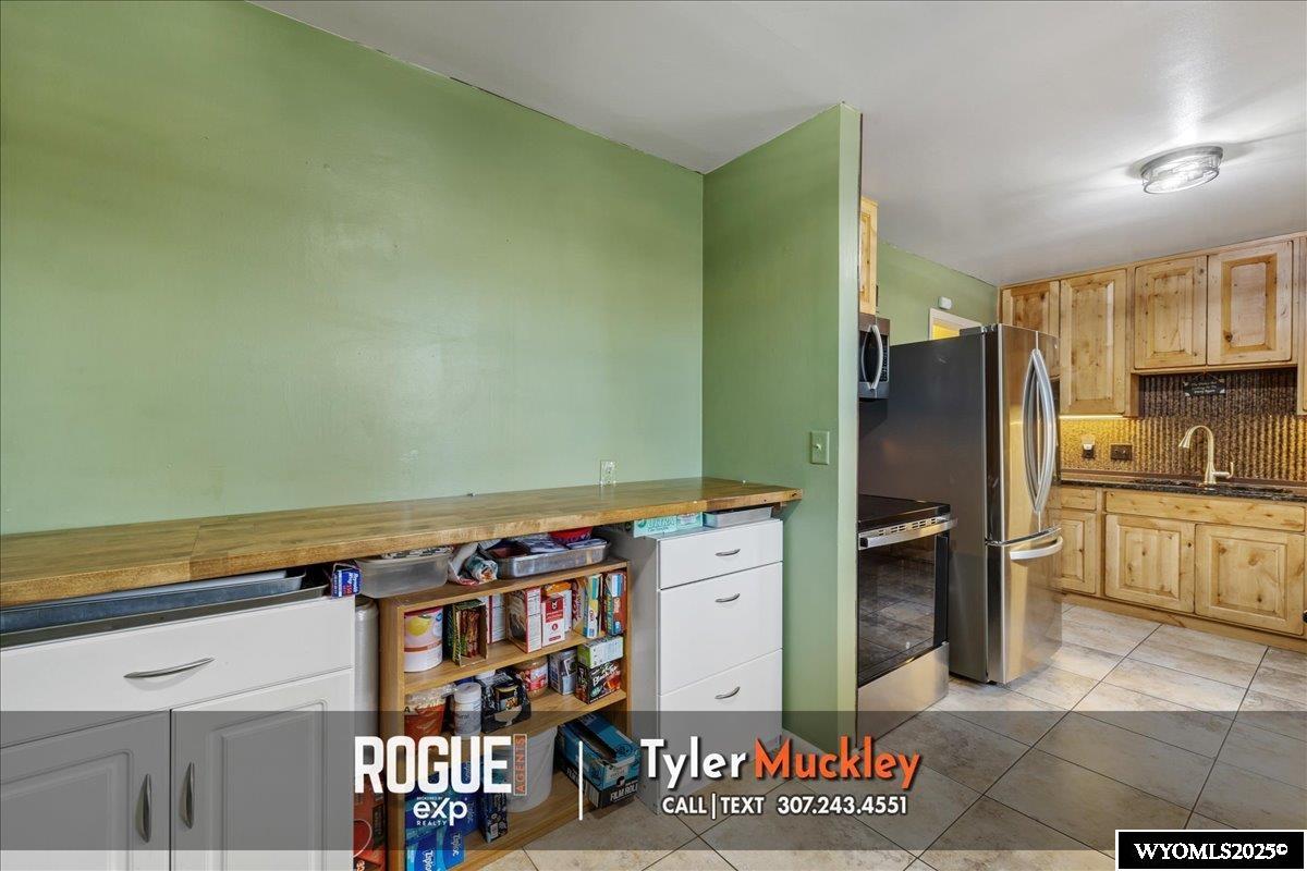 1132 West 20th Street Casper, WY 82604 - Photo 11 of 23