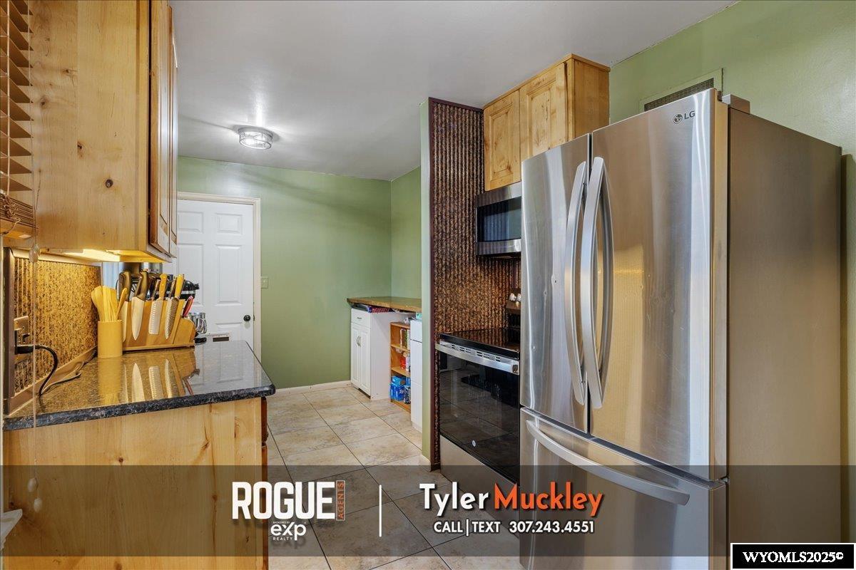 1132 West 20th Street Casper, WY 82604 - Photo 8 of 23