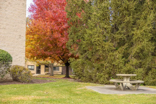 $185,000 | 3111 Ingalls Avenue, Unit 1B, Joliet, IL 60435