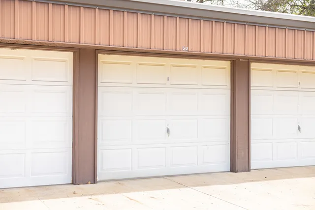 $185,000 | 3111 Ingalls Avenue, Unit 1B, Joliet, IL 60435